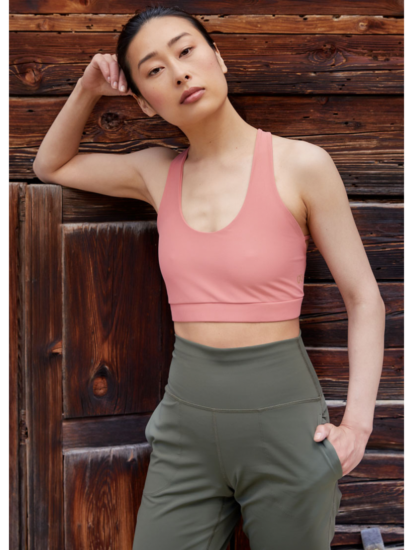 Brassière de yoga by Ilia Rose pétale EKA