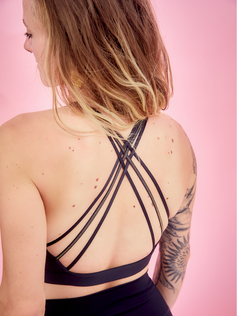 Brassière de yoga by Ilia Noire EKA